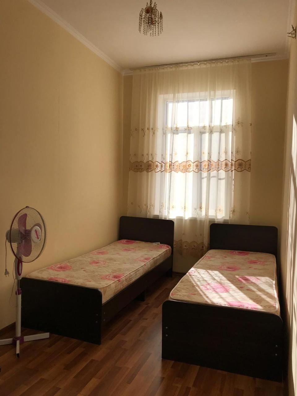 Гостевой Дом С Садом Hotel Gagra Esterno foto